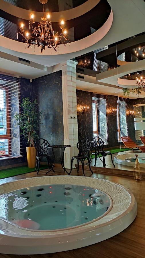 Aviator Hotel Restauracja & Spa Pabianice Exterior foto