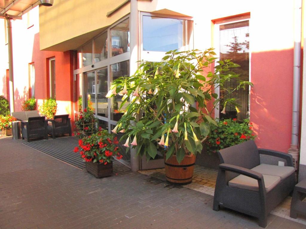 Aviator Hotel Restauracja & Spa Pabianice Exterior foto